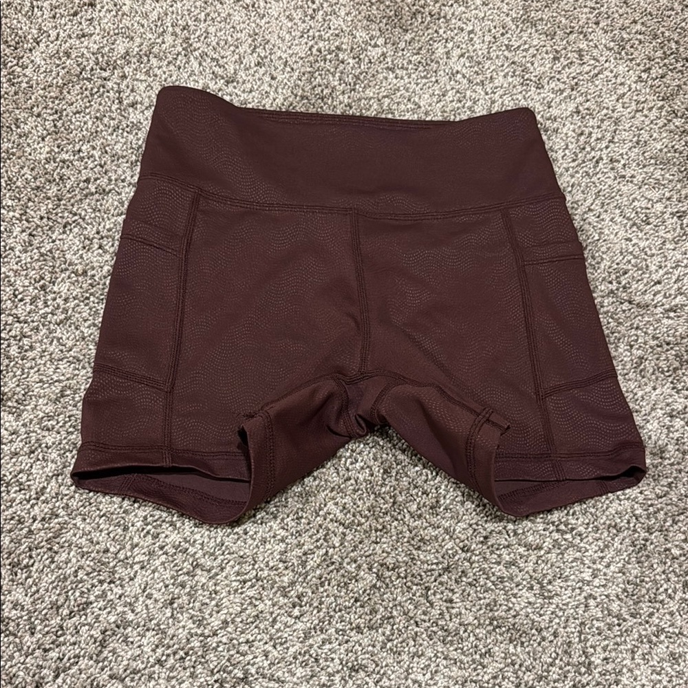 Zyia Fig Vibration LNT Pocket Shorts